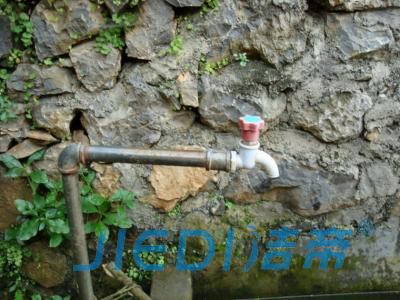 越来越多的人选择接受自来水管清洗原因是什么呢？